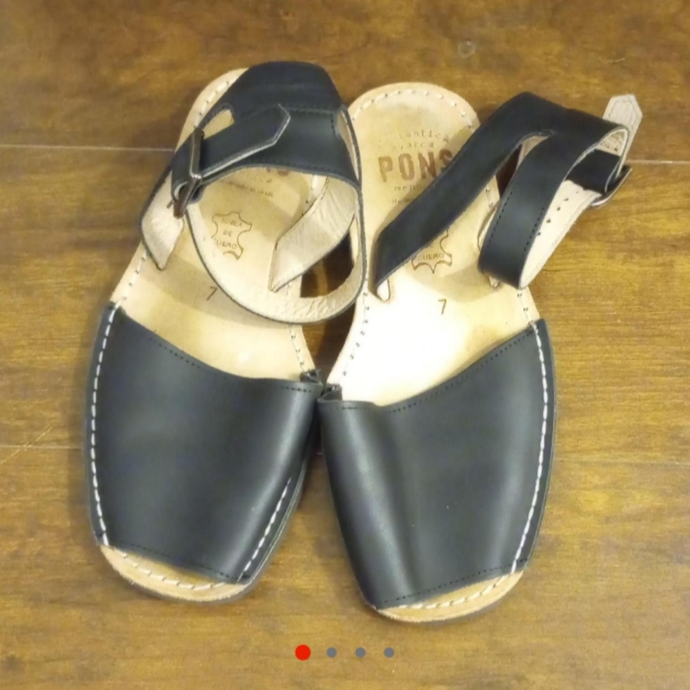 Black leather Pons Avarcas sandals size 7